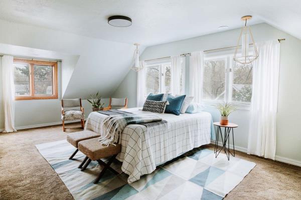 blue accents in a bedroom